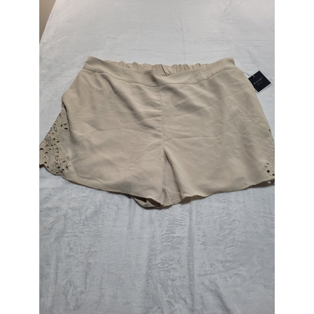 NWT Kaari Blue Shorts‎ Womens XL Stone Beige Embroidered Eyelet La Dolce Vita